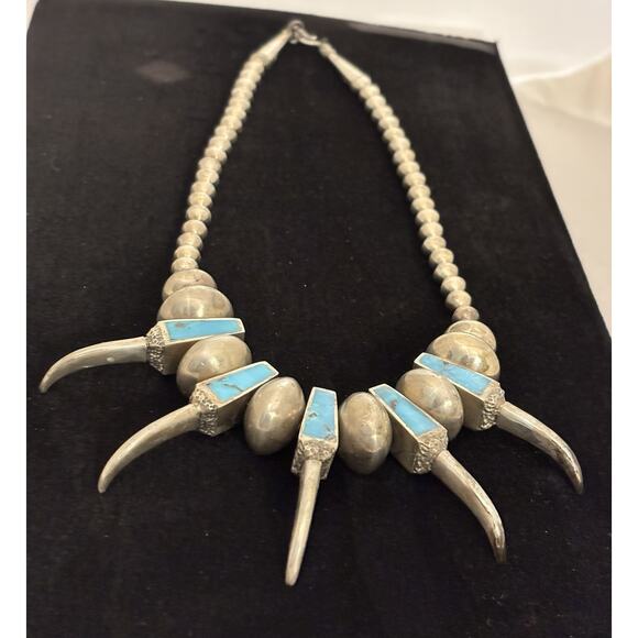 Vintage Navajo Sterling Turquoise Bear Claw/Bird Talon Bead Necklace 20.5” - Picture 6 of 7